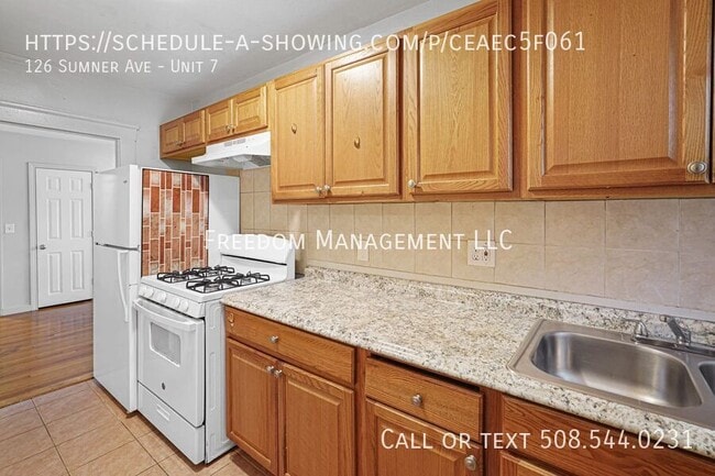 126 Sumner Ave in Central Falls, RI - Building Photo - Building Photo