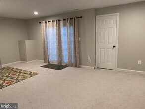 6221 Oscar Ct in Woodbridge, VA - Building Photo - Building Photo