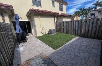 3220 SE 7th St in Homestead, FL - Building Photo - Building Photo
