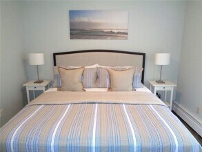 96 Rhode Island Ave, Unit Cottage in Newport, RI - Building Photo - Building Photo