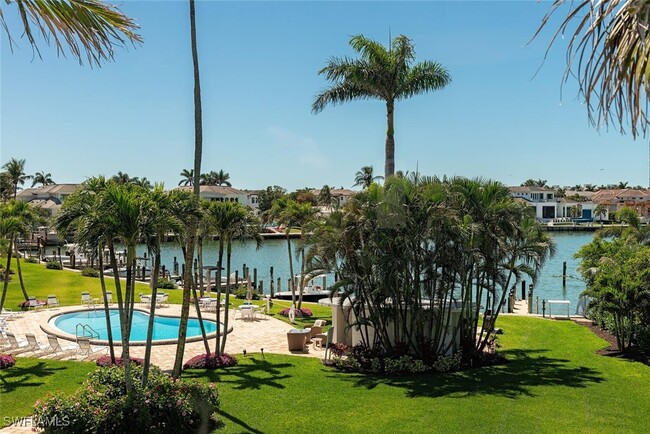 property at 400 Park Shore Dr