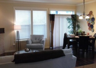 7417 NW 1st Pl in Vancouver, WA - Foto de edificio - Building Photo