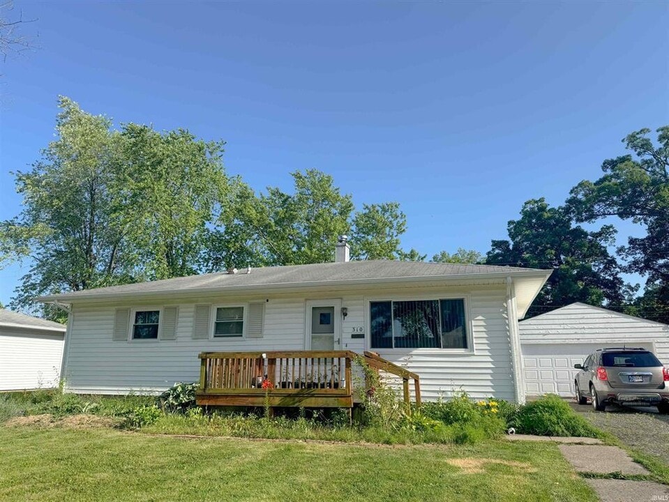 310 Corwin Ln in Fort Wayne, IN - Building Photo