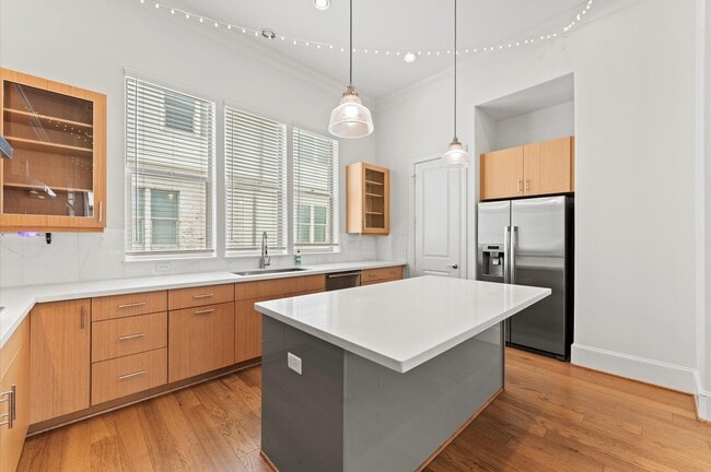 property at 4053 Leeland St