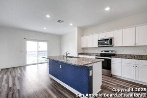 5803 Rue Picasso in Converse, TX - Building Photo - Building Photo