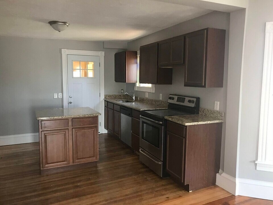 49 Eddy St in North Attleborough, MA - Building Photo