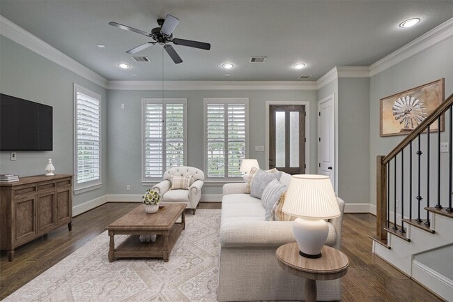 2 E Rafters Row in The Woodlands, TX - Building Photo - Building Photo