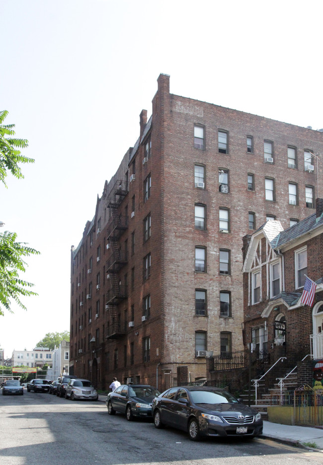 7 Balfour Pl in Brooklyn, NY - Building Photo - Building Photo