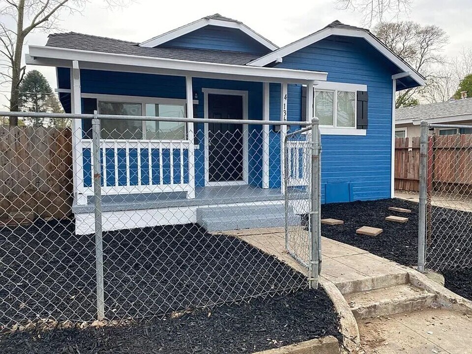 4136 7th Ave in Sacramento, CA - Building Photo