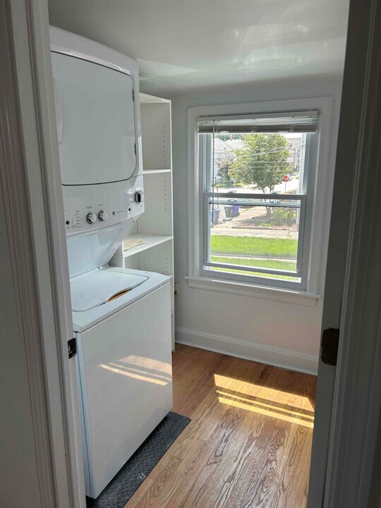 182 Norfolk Ave-Unit -Unit 2 in Pawtucket, RI - Building Photo