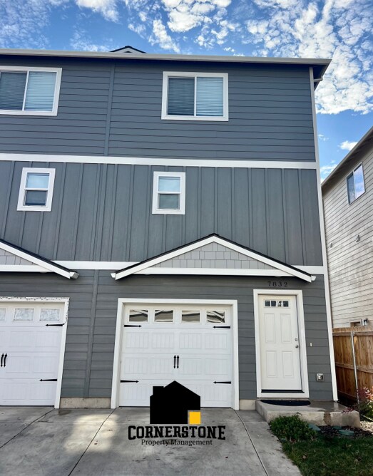 7832 Jacqueline Way in White City, OR - Building Photo