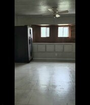 412 Cottonwood Church Rd in Rosenberg, TX - Building Photo