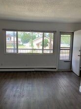 Sorrento Manor in Edmonton, AB - Building Photo - Building Photo