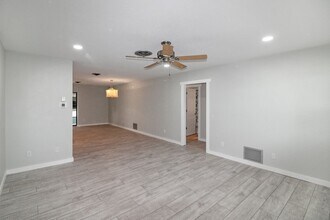 1616 Jupiter Rd in Venice, FL - Building Photo - Building Photo