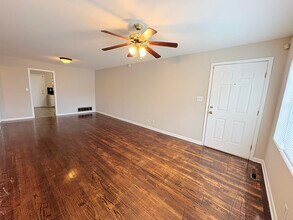 304 Barbourville Dr in Tallahassee, FL - Building Photo - Building Photo
