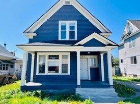 914 E Indiana Ave in Spokane, WA - Building Photo