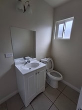 13453 1/4 Filmore St, Unit 13457 1/2 in Los Angeles, CA - Building Photo - Building Photo