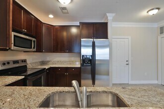 960 Perry St in Columbus, OH - Foto de edificio - Building Photo