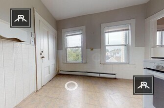 72 Spring St in Cambridge, MA - Building Photo - Building Photo