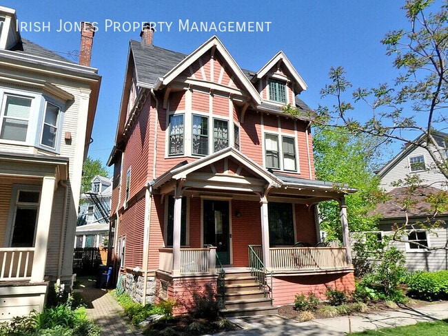 property at 542 Norwood Ave