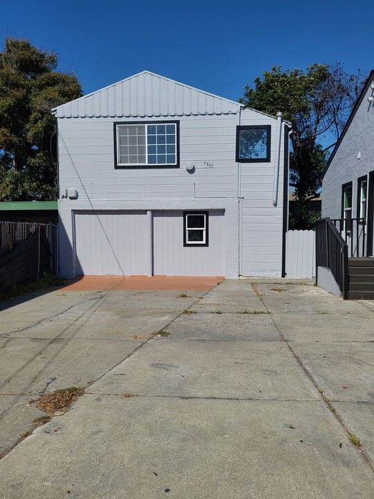 2349 Roosevelt Ave in Richmond, CA - Building Photo