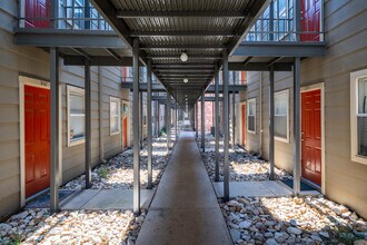 Villa De Oro in San Antonio, TX - Building Photo - Building Photo