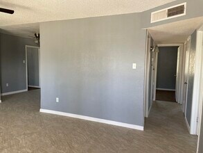 8137 Staghorn Dr in El Paso, TX - Building Photo - Building Photo