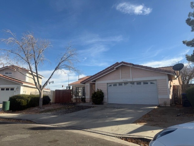 4646 Elwood Ave in Palmdale, CA - Building Photo