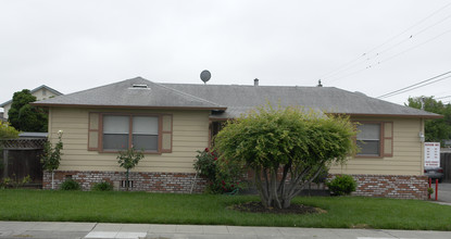 181 Blossom Way in Hayward, CA - Building Photo - Building Photo