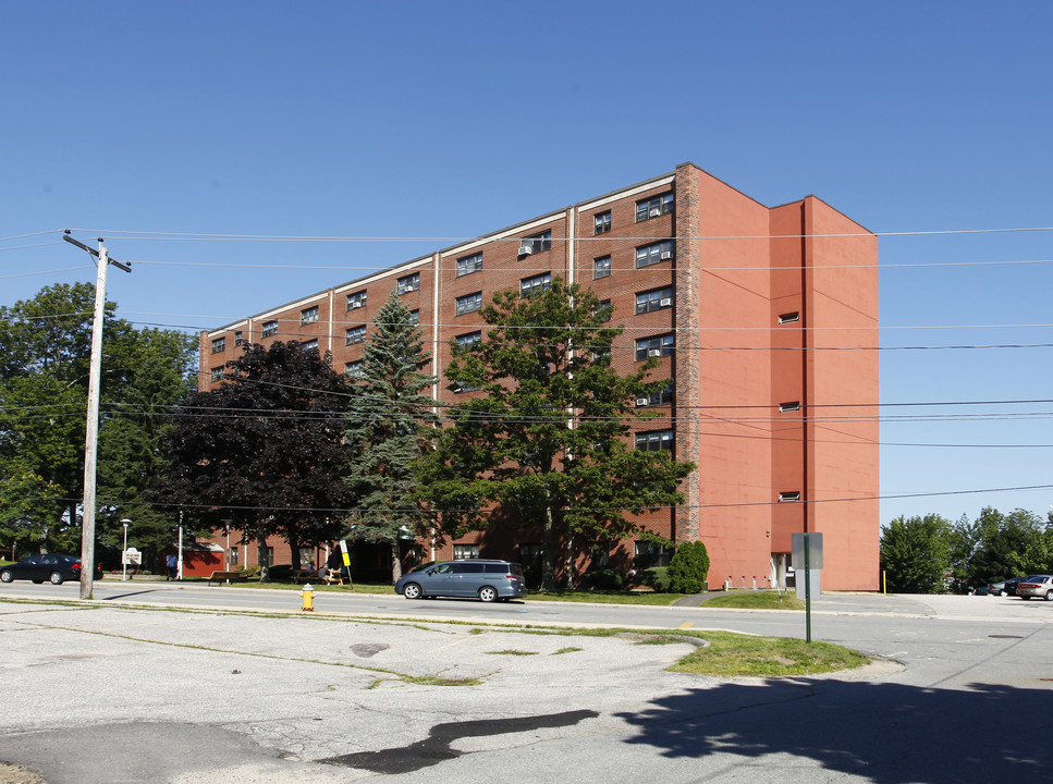 Hazard Towers in South Portland, ME - Building Photo