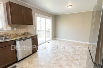 8916 Drake Parkway Rd in Chattanooga, TN - Building Photo - Building Photo