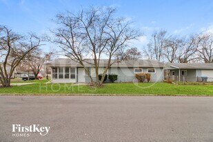 1054 Kenmore Ave in Aurora, IL - Building Photo