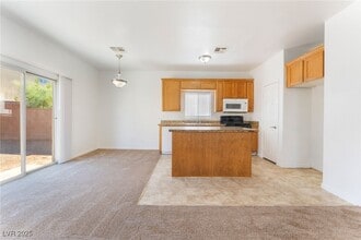 32 Rosa Rosales Ct in North Las Vegas, NV - Building Photo - Building Photo