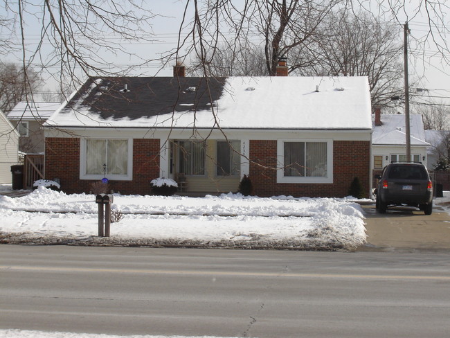 3 Duplexes in Wayne, MI - Foto de edificio - Building Photo