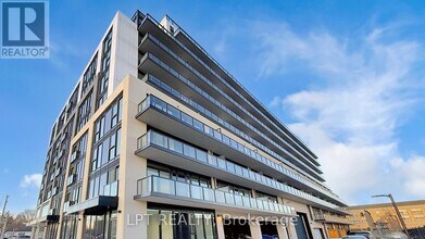 799 The Queensway in Toronto, ON - Building Photo - Building Photo