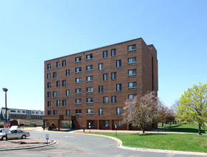 Brooks Landing in Brooklyn Park, MN - Building Photo - Building Photo