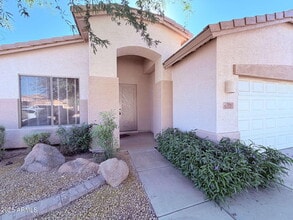 2061 E Bellerive Pl in Chandler, AZ - Building Photo - Building Photo