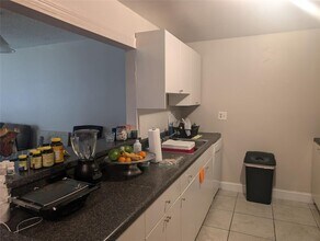 4334 NW 9th Ave, Unit 72D in Pompano Beach, FL - Building Photo - Building Photo