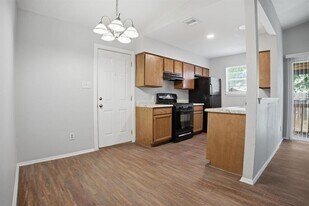 5204 Nuckols Crossing Rd in Austin, TX - Building Photo