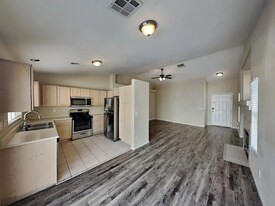 3136 Macaroon Way in North Las Vegas, NV - Building Photo