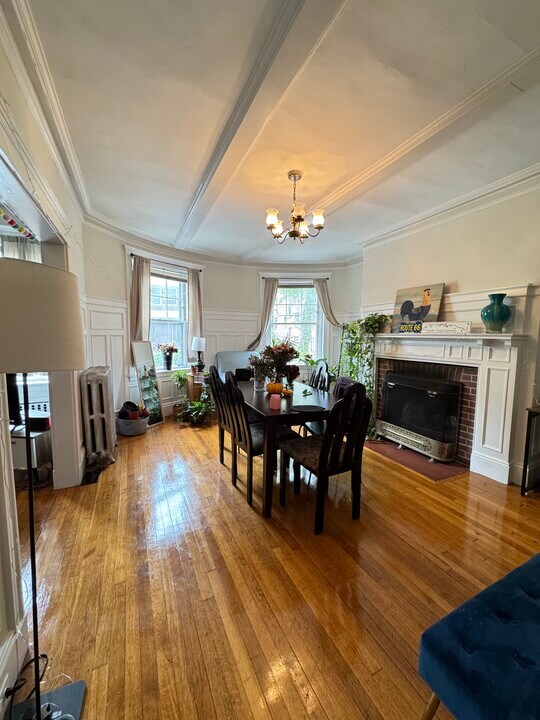 104 Strathmore Rd, Unit 1 in Boston, MA - Building Photo