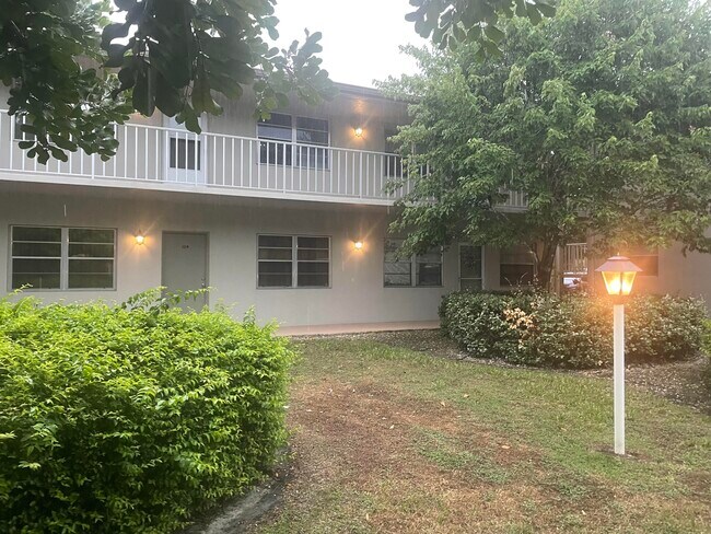property at 4 Lake Vista Trail