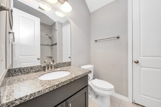 2219 Bellefontaine in Houston, TX - Building Photo - Building Photo