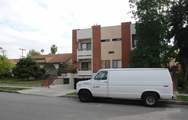 400 Porter St in Glendale, CA - Building Photo - Building Photo