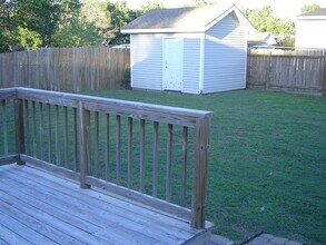 2413 Iron Gates Rd in Joplin, MO - Building Photo - Building Photo