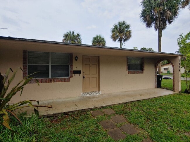 1984 SW 29 Ave in Fort Lauderdale, FL - Building Photo - Building Photo