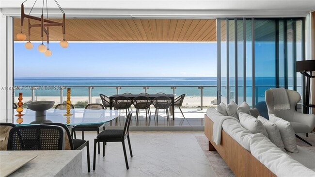 5775 Collins Ave, Unit 503 in Miami Beach, FL - Foto de edificio - Building Photo