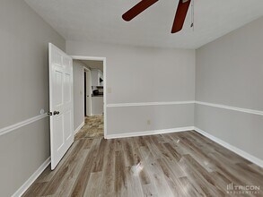 5272 Omalley Ln in Stone Mountain, GA - Building Photo - Building Photo
