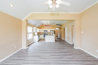 19318 Pinewood Bluff Ln in Humble, TX - Building Photo - Building Photo