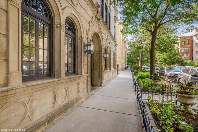 415 W Aldine Ave in Chicago, IL - Building Photo - Building Photo